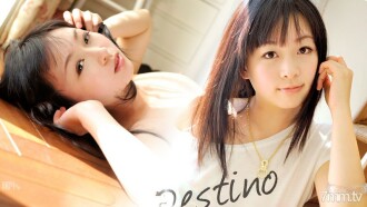 Menghadap kamera Nozomi Hazuki
