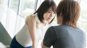 Schönes Mädchen, so schön wie ein Model und Liebe, Liebe, Ätzen / Mikoto