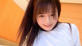 身著運動服的垂直射擊女牛仔 / Kanon