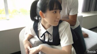 制服が似合う黒髪ロリっ子とエッチ／Ai