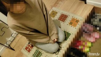 [Einzelperson] Besuch im Haus einer schönen Frau, die die Kommunikation verloren hat.