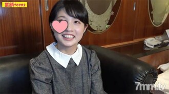 天真美少女與經驗豐富的人第一次在螺紋陰戶中出[私拍]