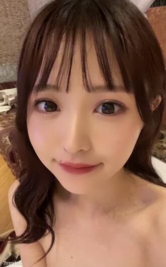 [否] [限时] 第一枪!! 与那个著名偶像的妹妹[被名人捡起的孩子] 的奇闻趣事和阴道射精播种（正版）