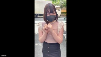 【FHD高品質/無】帶一個擁有美妙微笑的現代女孩到你家來享受性愛吧！享受胸罩塞不下的超巨乳後中出巨量！ ！ *可享精選評論獎金