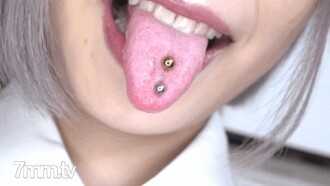 [Tongue piercing Rori gal] Mechakawa tongue pichinpo addiction Yariman 20 years old W demon chinpo Irama & Gangimari skewered cum shot bukkake squirting Kimepako crazy ♡ [Kawagoe City, Saitama Prefecture]
