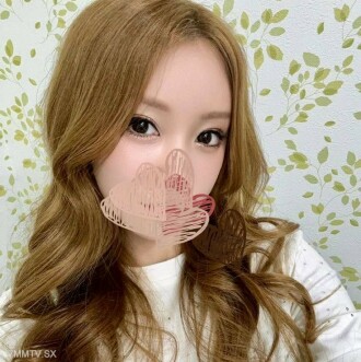 A super high-class beauty who is captured, escaped and punished