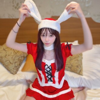 Nogizaka is a classy high school and junior high school girl, and Nishino Xuse looks like she's coming, and she's cute in the Kansai dialect. A pure and innocent smiling Yukata. Ejaculation deep into the genitals, hot spring jets in the sensitive pussy. .