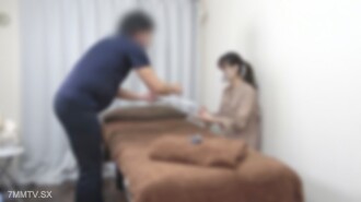 ♡5/10 zum halben Preis! [Keine/Loch] Lächeln, müde Augen, wie eine sympathische JD-Lehrerin, die nach Anregung sucht und aktiv den Hauptladen belebt. | FC2 Elektronikmarkt