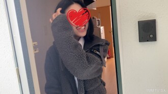 拜訪外行人時發生的激烈遭遇♡ 上午下午的團體活動結束後，我們等待著換上工作服和其他衣服！光行下站暴露口交&穿透衣物性交