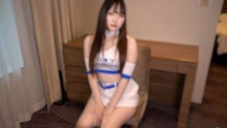 [Tidak] Kulit putih bersih, wajah cantik, dan tinggi! Dia bisa dengan mudah meraih balok-balok di ruangan itu! Sepatu hak tinggi putih dan kostum ratu balapnya memamerkan sosoknya yang sempurna, kaki yang sangat indah, dan payudara yang sangat indah ⤴ Men...