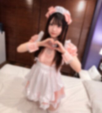 【免費】【7天限時優惠】一位擁有白皙肌膚和傲人巨乳的前人氣偶像將身著粉紅色女僕裝為您服務！她將在連續三次射精後顫抖抽搐，達到真正的性高潮！ ！ *額外贈送：高清影片及未公開片段