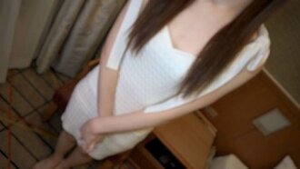 [Uncensored] "Big Woman" Part 2! Her tall, slender body and super-beautiful legs are amazing, and the incredible curves from her lower body to her waist are sexy! Cum inside *Bonus...