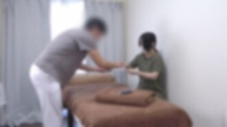 ♡Moitié prix jusqu'au 15/10 ! [Éjaculation sans préservatif] Une employée de bureau à la peau d'une douceur incomparable recevra un week-end de détente avec notre nouvel équipement...