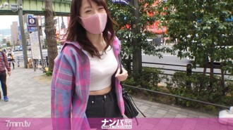 Sérieusement Nampa, premier coup. 1636 Ramasser une belle fille avec un bon style à Akihabara ! Si je jouais avec un masseur électrique, mon corps deviendrait chaud, et même SEXE ! Une expression stupéfaite qui n'arrête pas de haleter... Tout tourne autour des hommes !