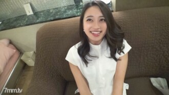 [Tembakan pertama] Aplikasi AV di internet → Pemotretan pengalaman AV 951 Seorang guru bahasa Jepang yang tinggal di Kanada datang untuk membandingkan penis orang asing dan orang Jepang. "Aku suka yang lebih besar♪" Aku akan memuaskanmu dengan teknologi Jepang! !