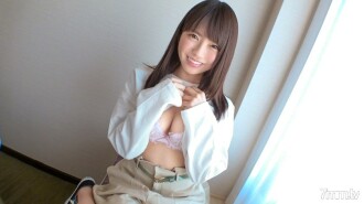 ネットでAV応募→AV体験撮影 1193 【初撮り】【激カワ18歳】【うぶ過ぎる大学1年生】恥ずかしさでカメラを凝視できないうぶな18歳の美少女。人生2人目の相手に..