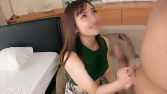 [第一槍] [Eromuchi 漂亮屁股] [外記小便暨] 一個美麗的臉的營養師，暴露了似乎令人作嘔的四肢。久違的性交和第一次體驗的緊張感增加.. 網上AV應用→AV體驗拍攝1333