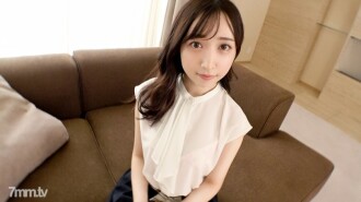 [Bidikan pertama] [Tubuh cantik putih murni] [Wajah mengkilap yang menarik kamera] Resepsionis Madonna yang menanggapi pengunjung dengan penampilan rapi juga berubah menjadi erotis dan mempesona dengan teknik pria .. Aplikasi AV di internet → Pemotretan Pengalaman AV 1365
