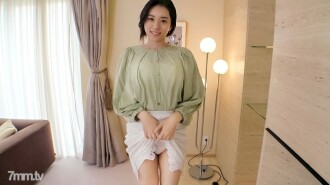 [First shot] [Immoral mellowness] [Blow job] Tall slender beautiful wife's agonizing feelings explode. I'm sucking on another stick and I'm disturbed by the feeling of digging in the vagina for a long time I can not remember .. Application amateur, first AV shooting 220