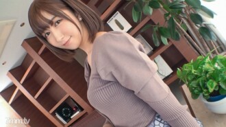 【初撮り】【美淑女の潮吹き】【高身長×美脚】大人の色気を醸し出す清楚な雰囲気のウェディングプランナーが登場。高身長スレンダーボディを弄ばれると色気はさらに増していき、潮まで吹き出して幾度も.. ネットでAV応募→AV体験撮影 1710