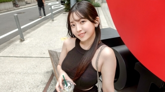 La sexy Yamato Nadeshiko existe ! Cette beauté à la peau claire et aux cheveux noirs change-t-elle complètement pendant les rapports sexuels ? ! Elle sait exactement ce qui fait du bien à un homme et lui fait une pipe incroyable qui l'amène au bord de l'éjaculation ! Elle se fait pilonner par derrière dans sa position préférée, et se perd dans le plaisir sans fin tandis qu'elle jouit encore et encore ! [Premier shooting] Candidature en ligne pour un stage AV → Séance photo expérience AV 2289